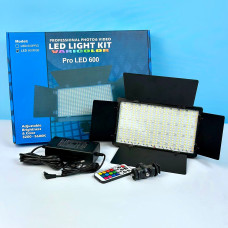 Професійне відеосвітло Light Kit Varicolor Pro 600Plus RGB з пультом (3200-5600K) 21см