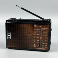 Коричневий