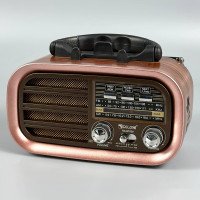 Коричневий