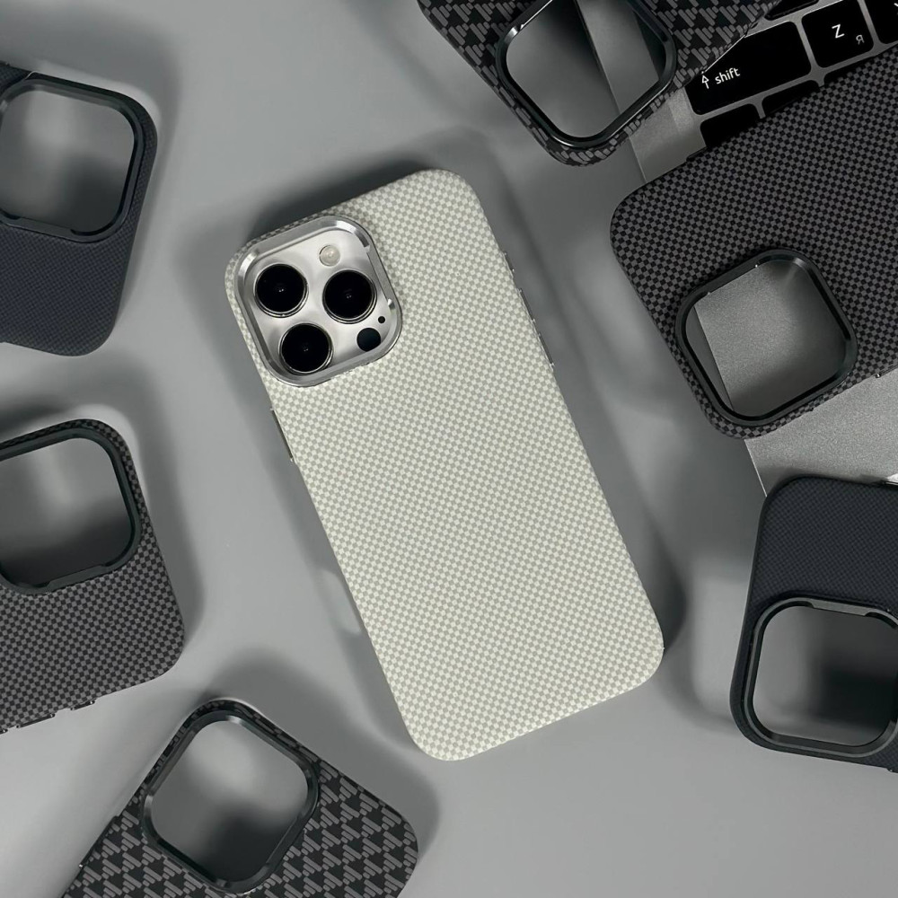 Накладка Elite Carbon Matte BOX Magnetic iPhone 14 Pro