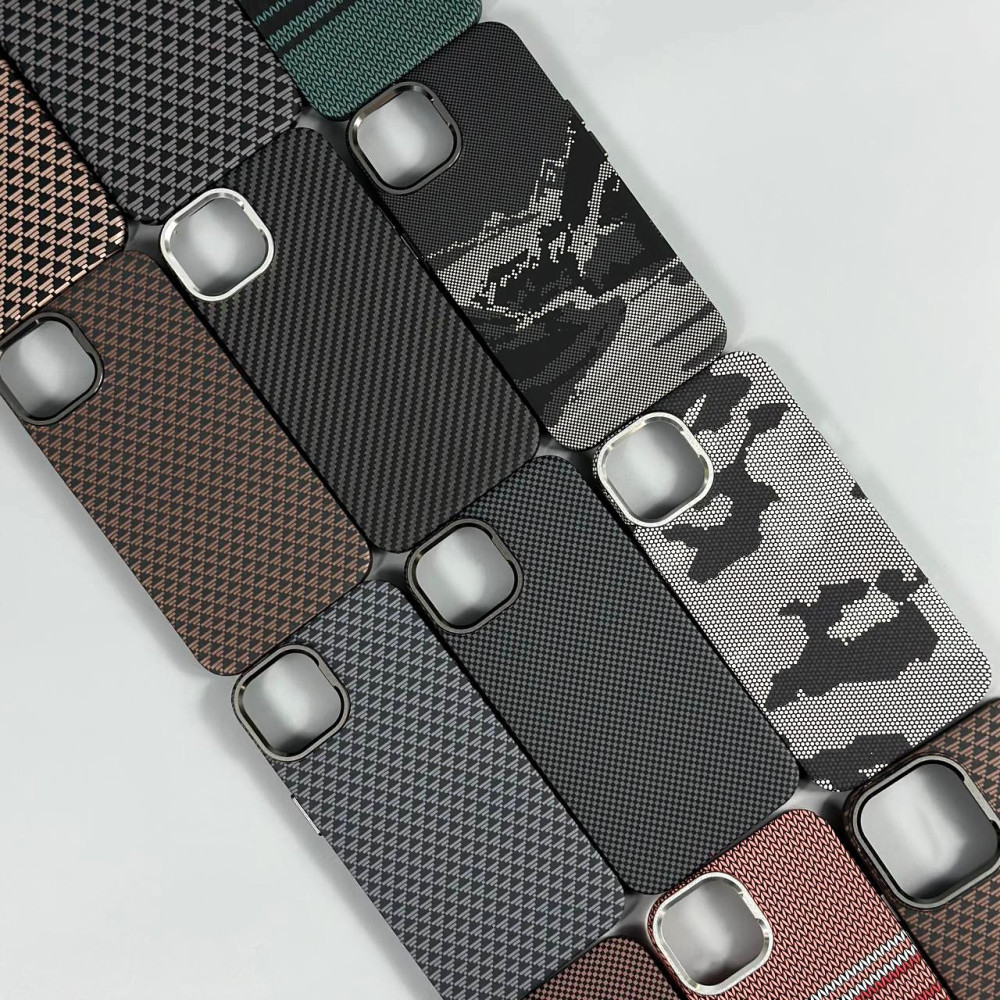 Накладка Elite Carbon Matte BOX Magnetic iPhone 15 Pro Max