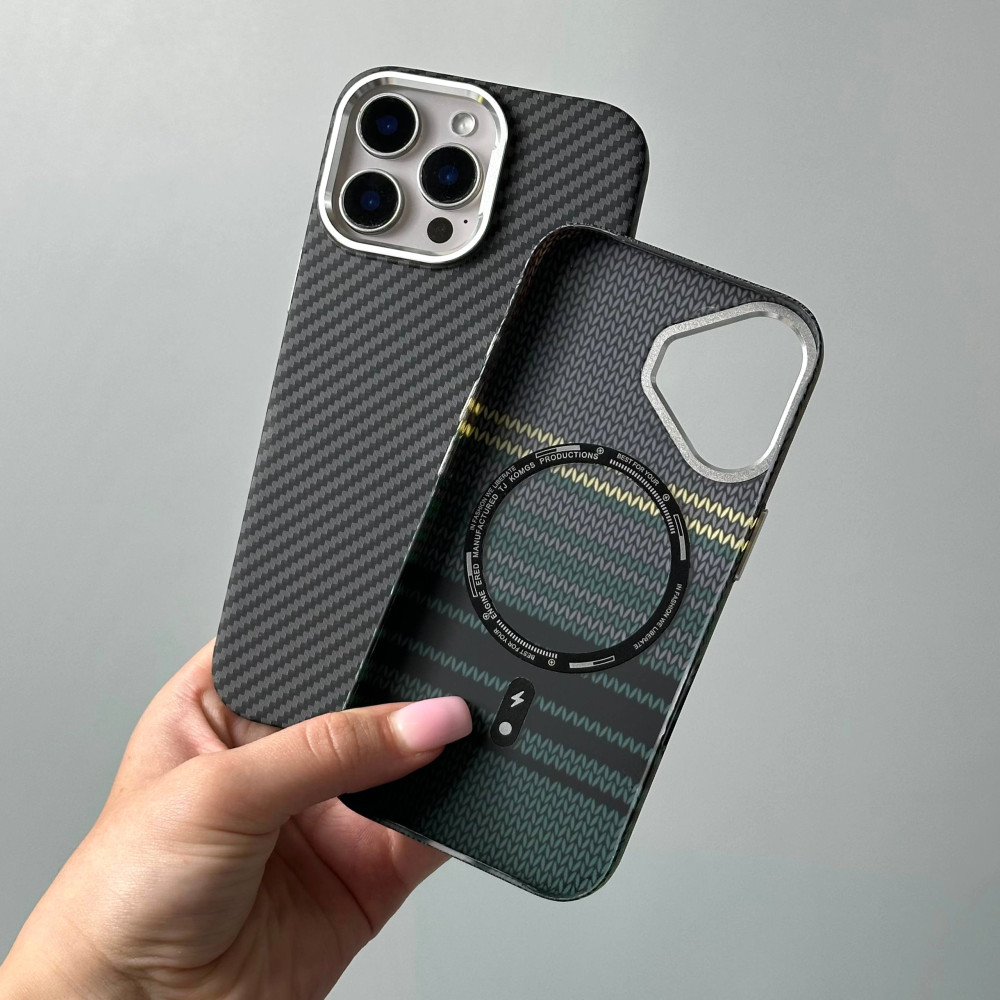 Накладка Elite Carbon Matte BOX Magnetic iP 15